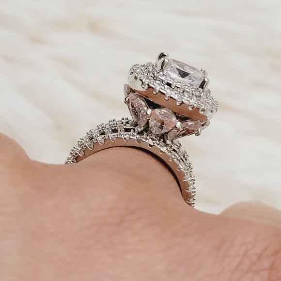 925 Halo Diamond Ring in Sterling Silver - Picture 5 of 12